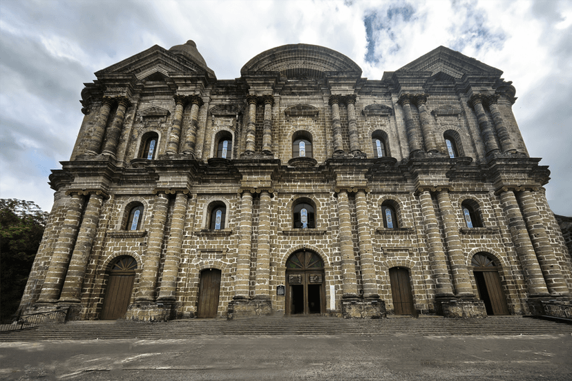 Taal Basilica (1575)